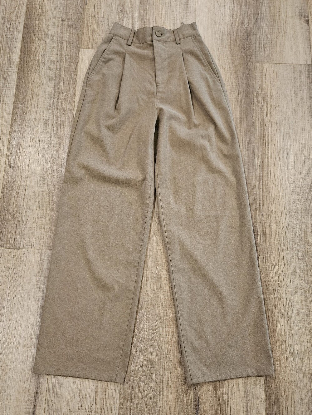 Urban Outfitters Womens XS Tan Wide Leg Pleated Pants High Rise Trouser Casual
